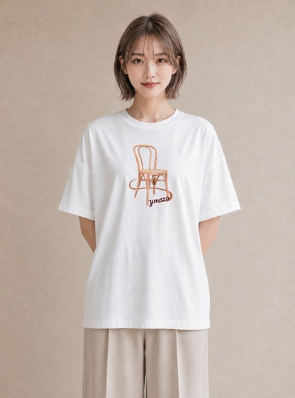 半袖Tシャツ レディース 窓辺の椅子 窓辺 椅子 ナチュラル アンティーク イラスト ガーリー 散歩 お出かけ 白T YMAZO