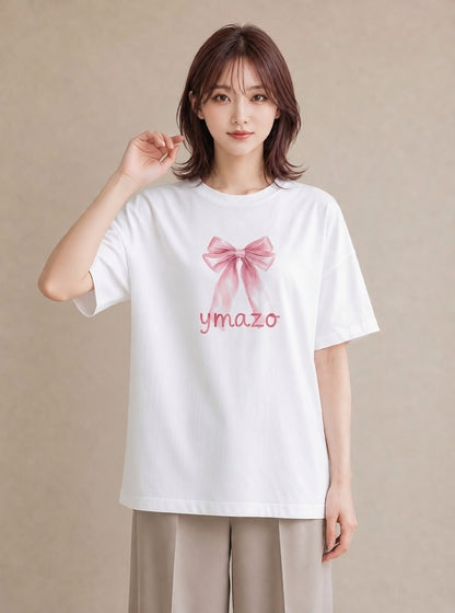 プリントTシャツ レディース リボン 蝶結び ナチュラル アンティーク イラスト フェミニン 休日 ペアコーデ 白T YMAZO