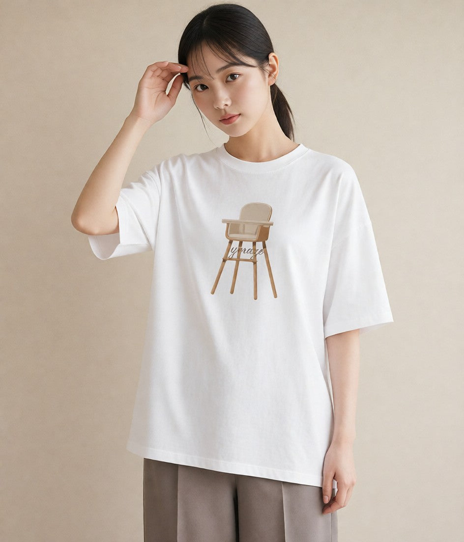 半袖Tシャツ レディース 窓辺の椅子 窓辺 椅子 ナチュラル アンティーク イラスト シンプル 自分用 ルームウェア 白T YMAZO
