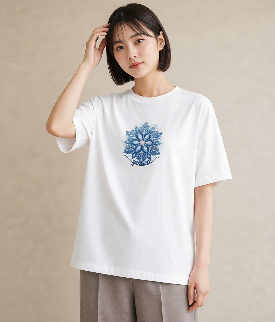 グラフィックTシャツ レディース 雪の結晶 星空 宇宙 イラスト 抜け感 女子会 お揃い 白T YMAZO