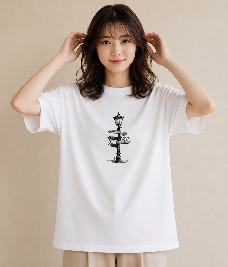プリントTシャツ レディース 街灯 夜霧 夜 ナチュラル アンティーク イラスト 敬老の日 ホワイトデー 白T YMAZO