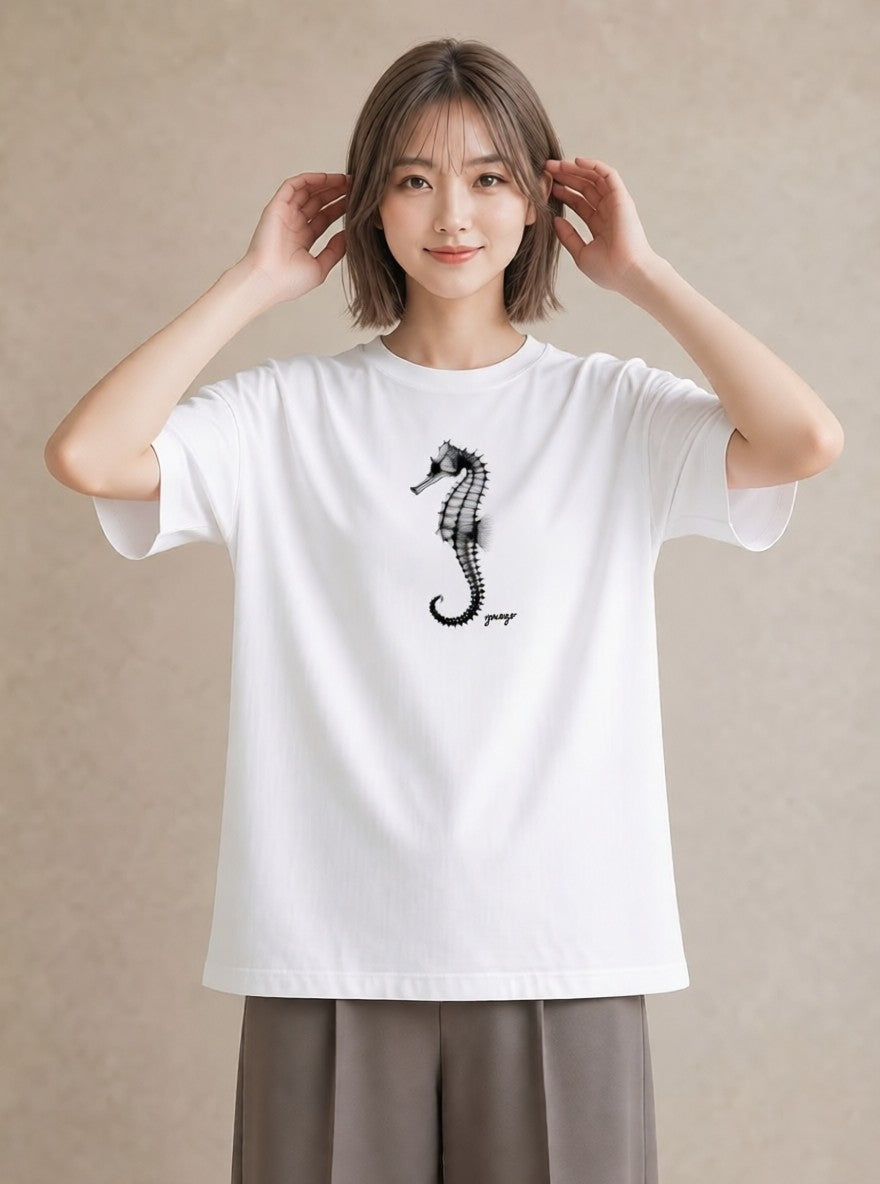 デザインTシャツ レディース タツノオトシゴ 海の生き物 海 イラスト 自分用 ルームウェア 白T YMAZO