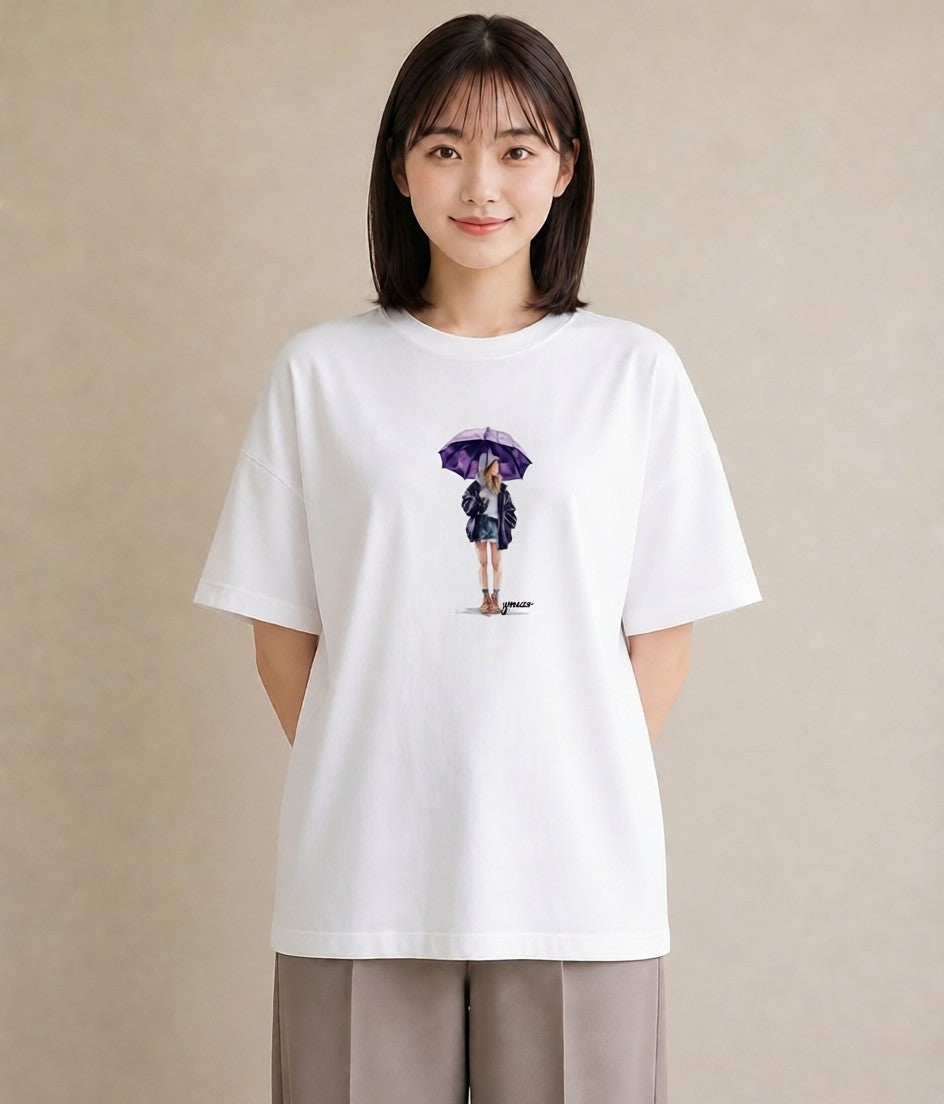 グラフィックTシャツ レディース 傘 水たまり 雨 ナチュラル アンティーク イラスト 手描き風 ママ カフェ服 白T YMAZO