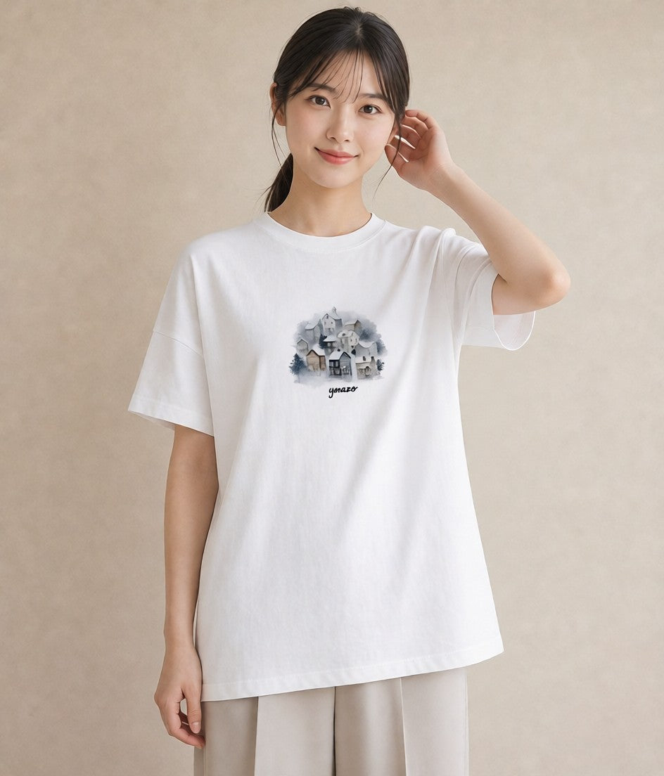 半袖Tシャツ レディース 灯りの家 小屋 夜 ナチュラル アンティーク イラスト アート風 女性 旅行用 白T YMAZO