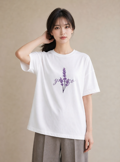 デザインTシャツ レディース ラベンダー 花 花柄 イラスト 北欧風 カジュアルコーデ 買い物 白T YMAZO