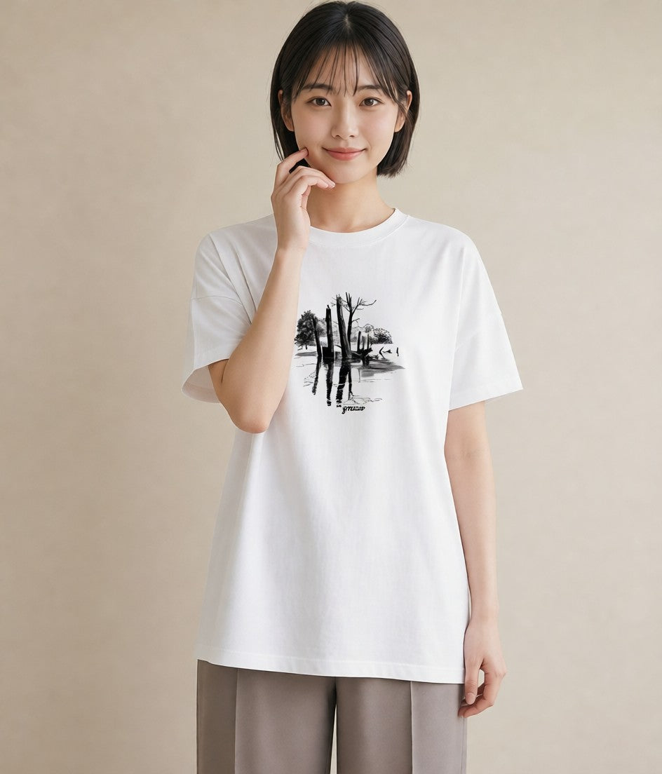 半袖Tシャツ レディース 桟橋 水辺 波止場 ナチュラル アンティーク イラスト 旅行コーデ カフェ巡り 女子会 白T YMAZO