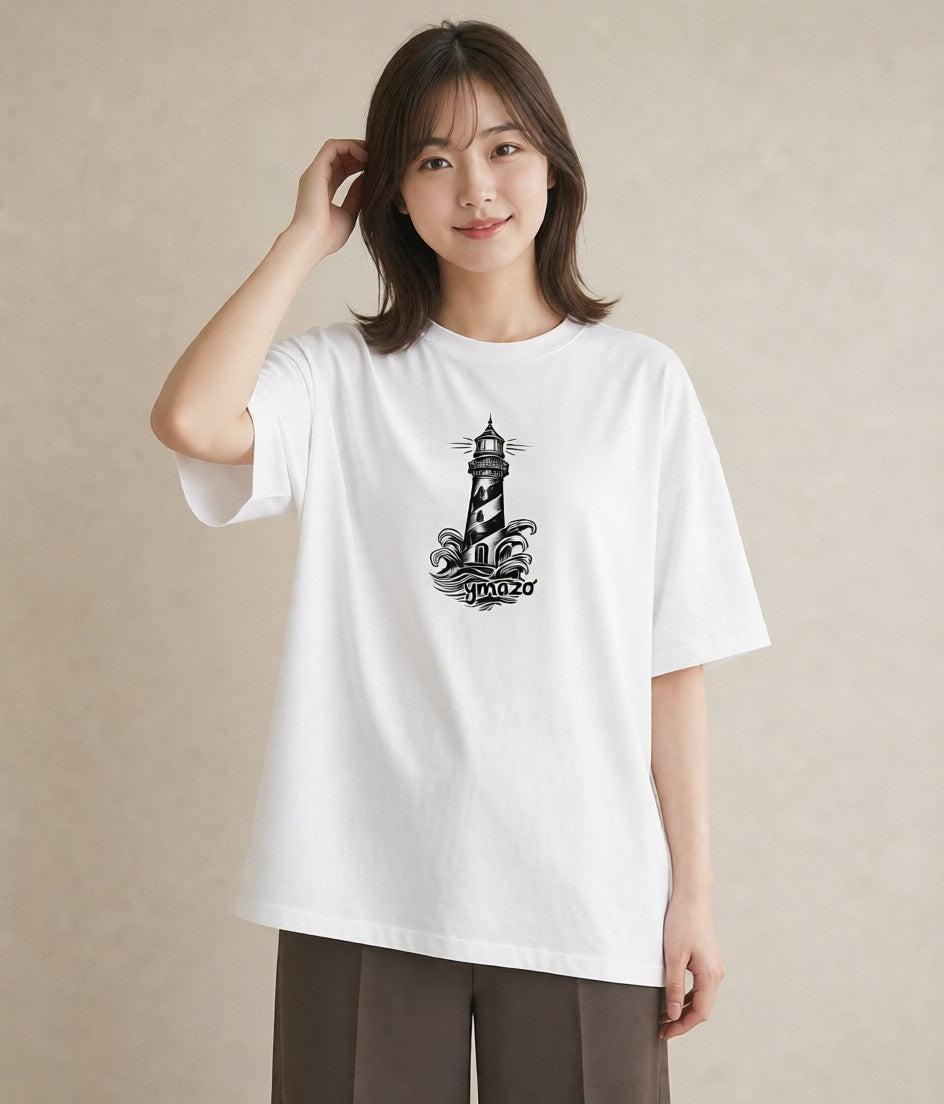 プリントTシャツ レディース 灯台 霧 海 ナチュラル アンティーク イラスト 休日コーデ 敬老の日 ホワイトデー 白T YMAZO