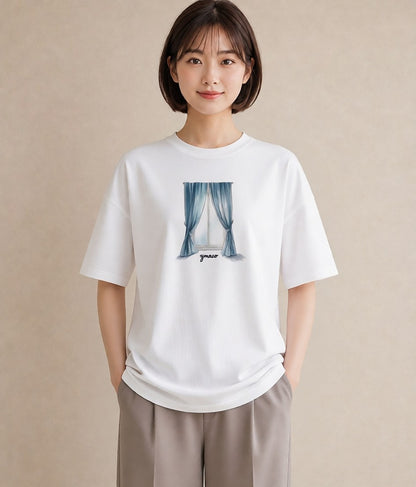 グラフィックTシャツ レディース 窓辺の椅子 窓辺 椅子 ナチュラル アンティーク イラスト 手描き風 部屋着 女性向けギフト 白T YMAZO