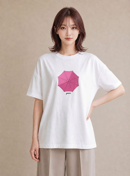半袖Tシャツ レディース 傘 水たまり 雨 ナチュラル アンティーク イラスト 普段使い 買い物 夏コーデ 白T YMAZO