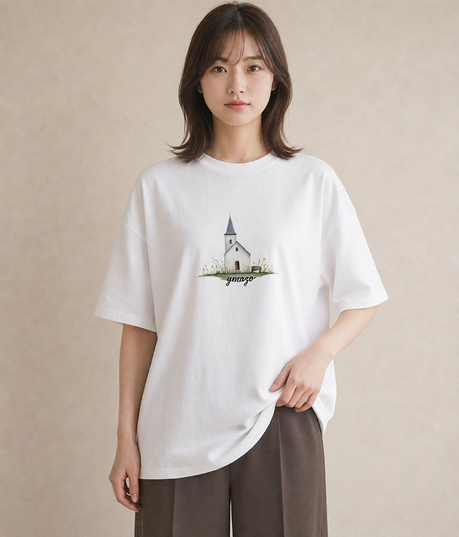 グラフィックTシャツ レディース 灯りの家 小屋 夜 ナチュラル アンティーク イラスト 手描き風 20代 カジュアルコーデ 白T YMAZO