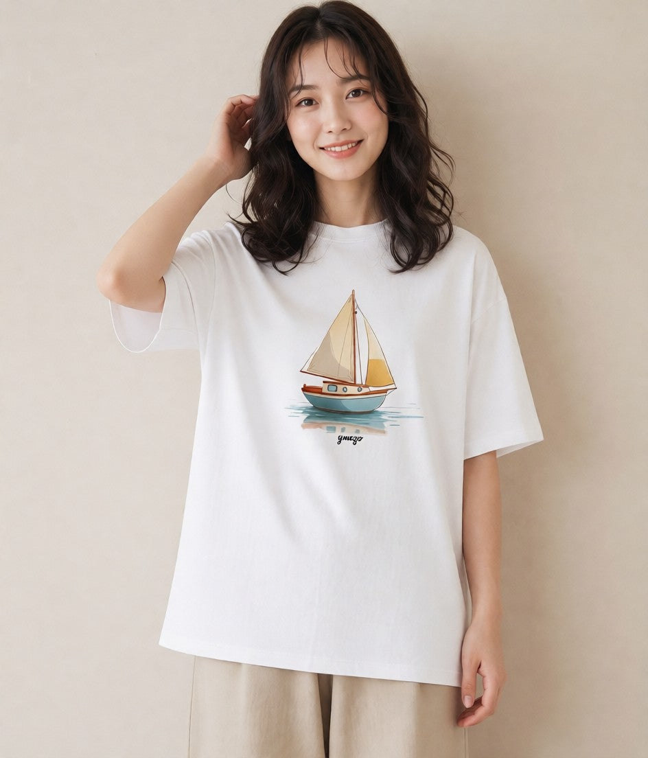 デザインTシャツ レディース 紙の船 水辺 ナチュラル アンティーク イラスト アート風 クリスマス 旅行 白T YMAZO