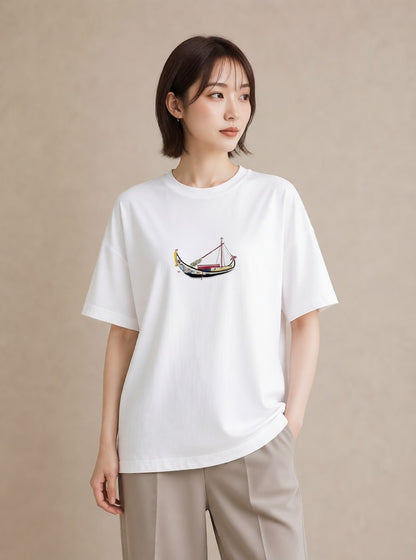 グラフィックTシャツ レディース 桟橋 水辺 波止場 ナチュラル アンティーク イラスト 買い物 夏コーデ 白T YMAZO