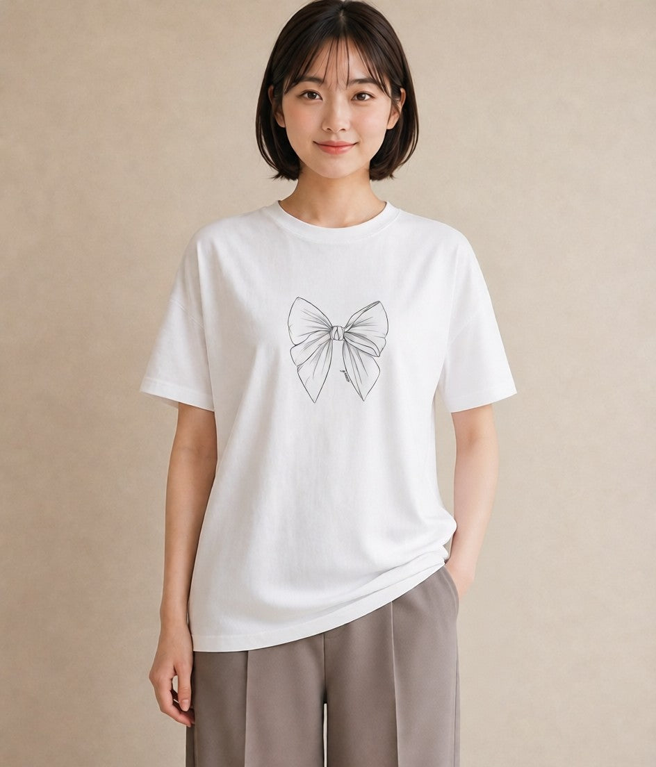 グラフィックTシャツ レディース リボン 蝶結び ナチュラル アンティーク イラスト 手描き風 散歩 お出かけ 白T YMAZO