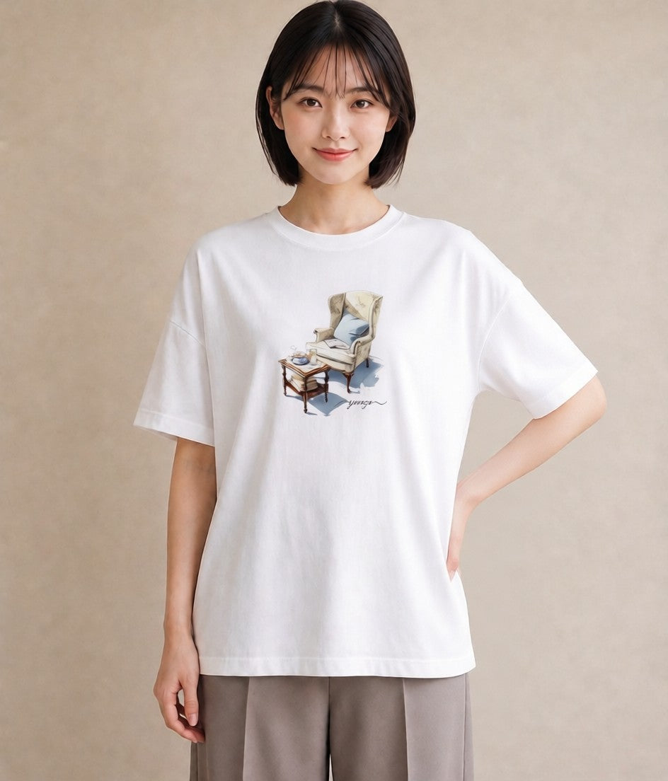 プリントTシャツ レディース 窓辺の椅子 窓辺 椅子 ナチュラル アンティーク イラスト 個性的 女性 旅行用 白T YMAZO