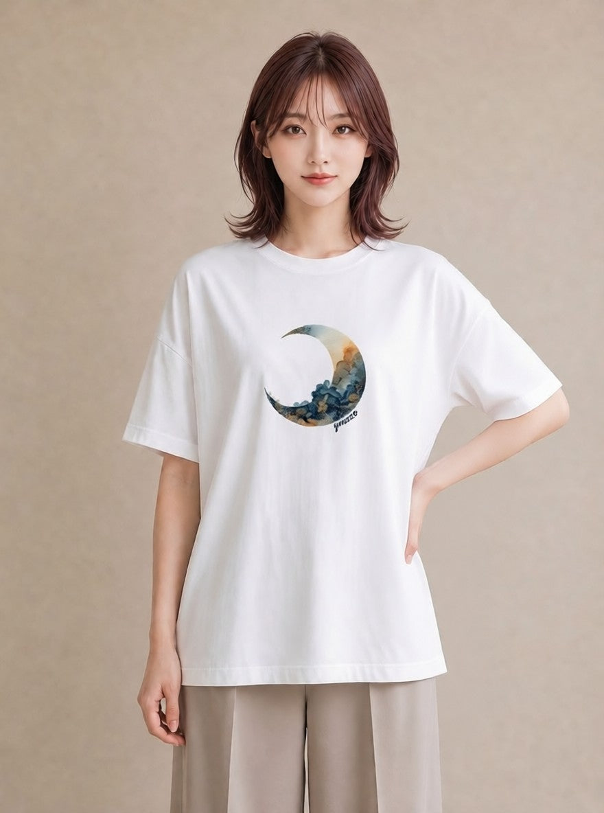 グラフィックTシャツ レディース 青の水彩 風景 ブルー ナチュラル アンティーク イラスト ゆるコーデ 自分用 ルームウェア 白T YMAZO