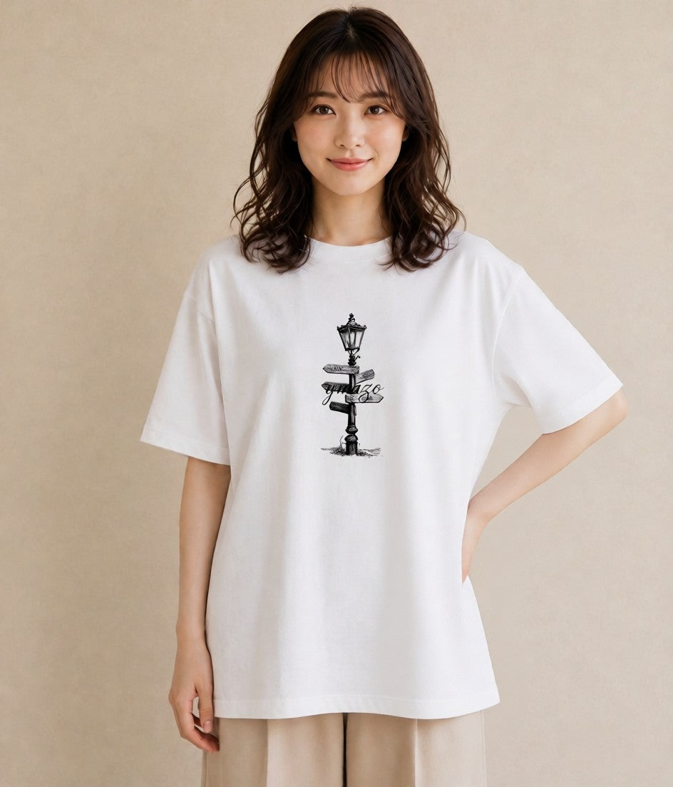 プリントTシャツ レディース 街灯 夜霧 夜 ナチュラル アンティーク イラスト 敬老の日 ホワイトデー 白T YMAZO