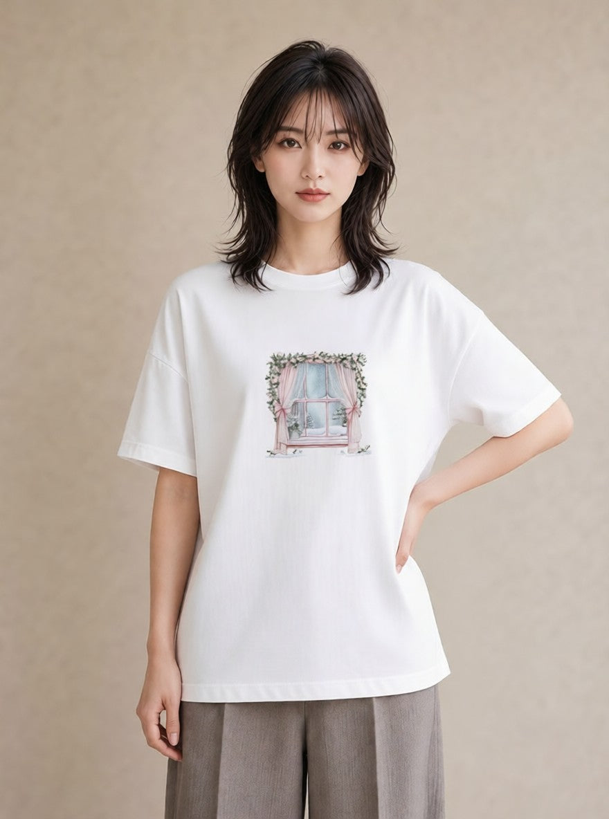 プリントTシャツ レディース 窓辺の雨 雨の日 窓 ナチュラル アンティーク イラスト こなれ感 ママ カフェ服 白T YMAZO