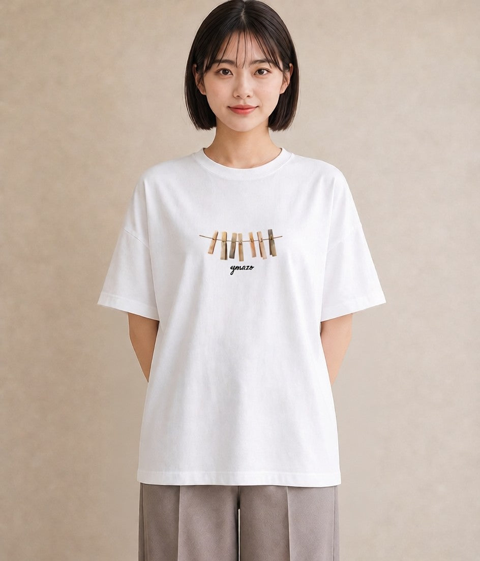 グラフィックTシャツ レディース 洗濯物 風 ナチュラル アンティーク イラスト こなれ感 春コーデ 姉妹 白T YMAZO