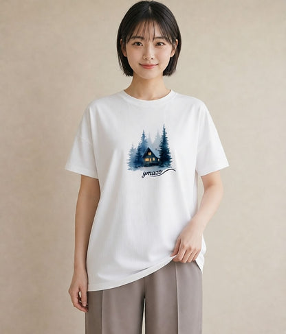プリントTシャツ レディース 湖畔の小屋 湖 小屋 ナチュラル アンティーク イラスト 線画 ペアコーデ 秋コーデ 白T YMAZO