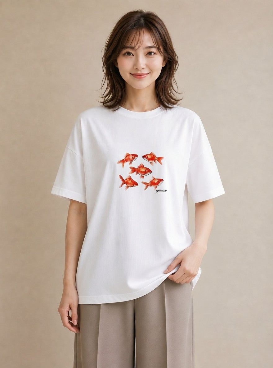 デザインTシャツ レディース 出目金 ペット 動物 イラスト お洒落 週末コーデ 敬老の日 白T YMAZO