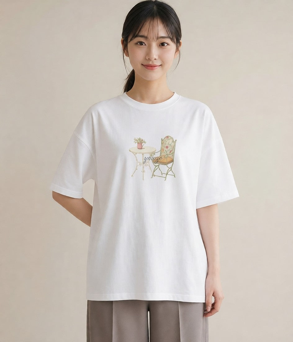 デザインTシャツ レディース 夕暮れ バルコニー 夕焼け ナチュラル アンティーク イラスト レトロ カフェ服 クリスマス 白T YMAZO