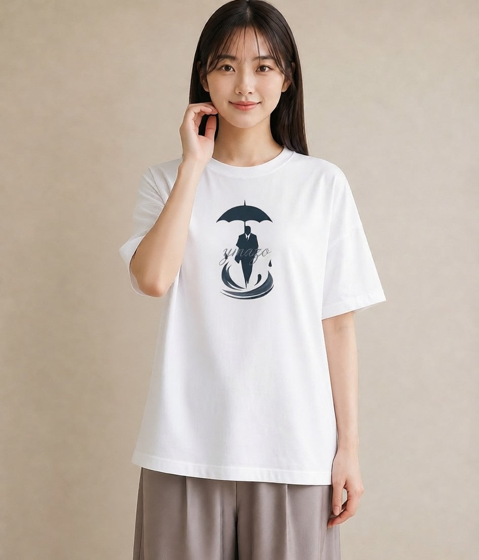 デザインTシャツ レディース 傘 水たまり 雨 ナチュラル アンティーク イラスト 淡色 ギフト 母の日 白T YMAZO