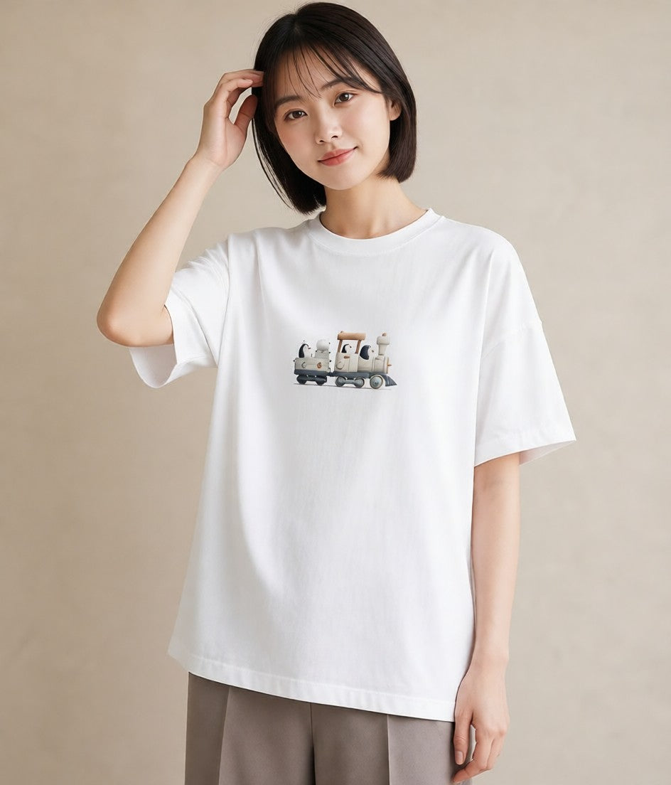 グラフィックTシャツ レディース 駅のホーム ローカル線 駅 ナチュラル アンティーク イラスト 可愛い レイヤード 友達ギフト 白T YMAZO
