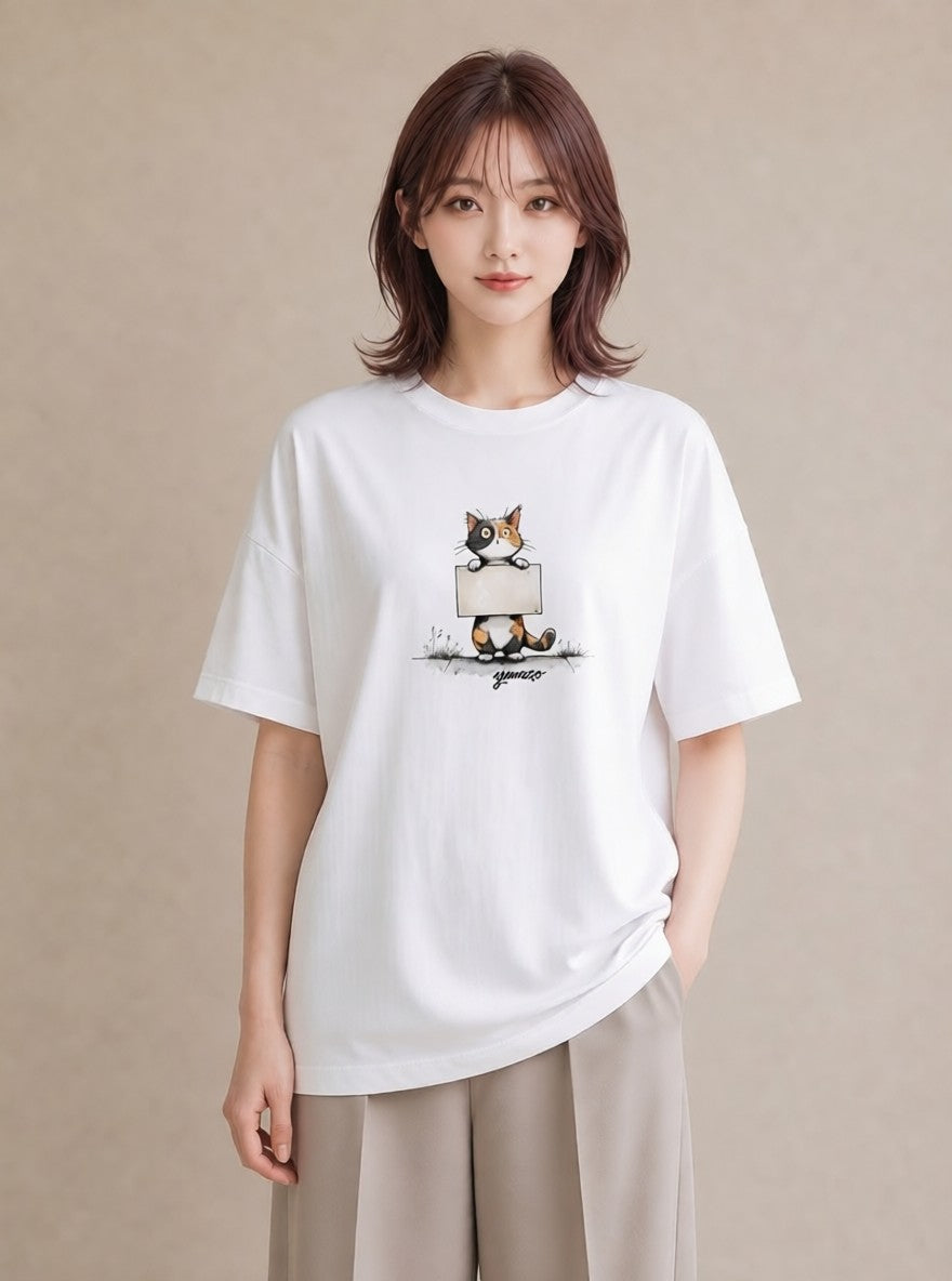 デザインTシャツ レディース サビ猫 猫 ねこ イラスト ヴィンテージ風 海 カフェ巡り 白T YMAZO