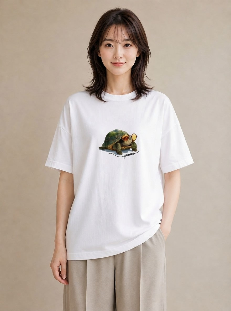 半袖Tシャツ レディース ウミガメ 海の生き物 海 イラスト 手描き風 女性向けギフト 散歩 白T YMAZO