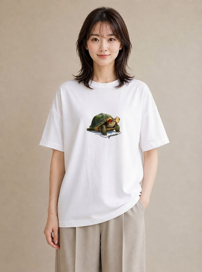 半袖Tシャツ レディース ウミガメ 海の生き物 海 イラスト 手描き風 女性向けギフト 散歩 白T YMAZO
