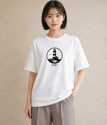 半袖Tシャツ レディース 灯台 霧 海 ナチュラル アンティーク イラスト 可愛い デート 帰省 白T YMAZO