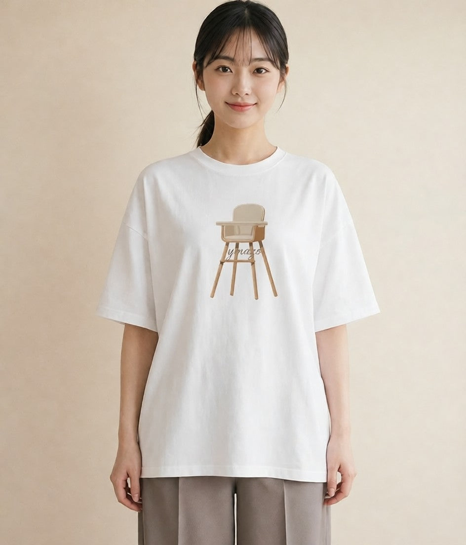 半袖Tシャツ レディース 窓辺の椅子 窓辺 椅子 ナチュラル アンティーク イラスト シンプル 自分用 ルームウェア 白T YMAZO