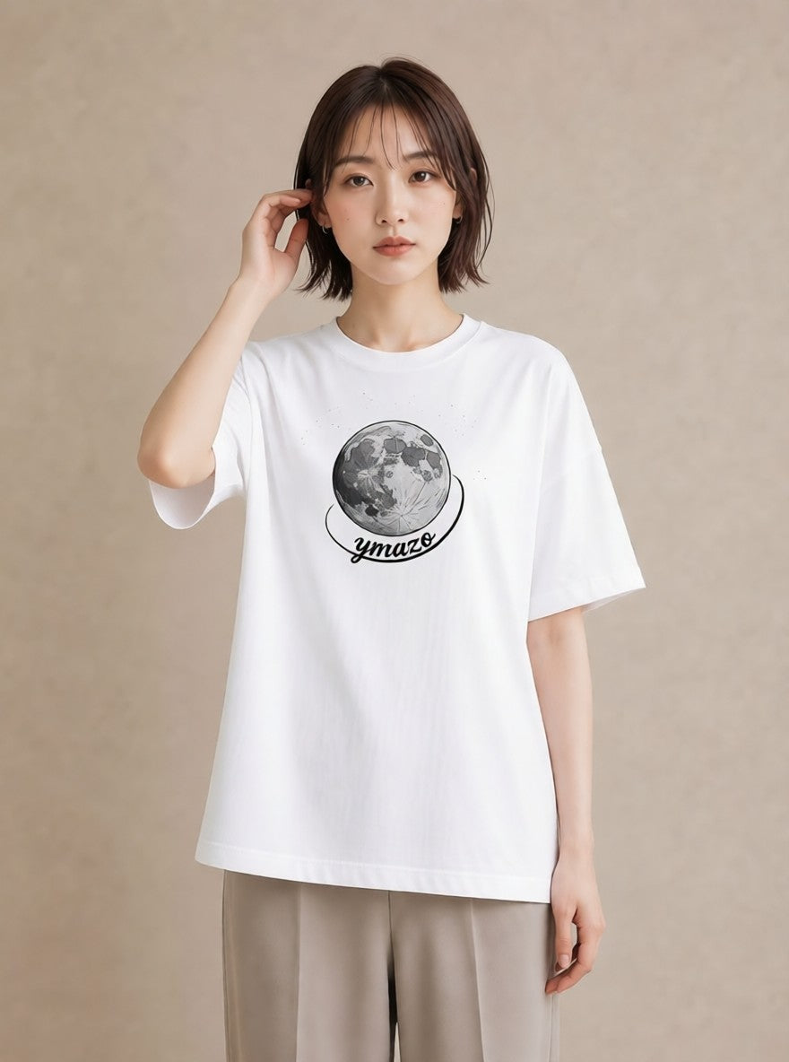 グラフィックTシャツ レディース 月 星空 宇宙 イラスト 旅行コーデ 秋コーデ おしゃれギフト 白T YMAZO