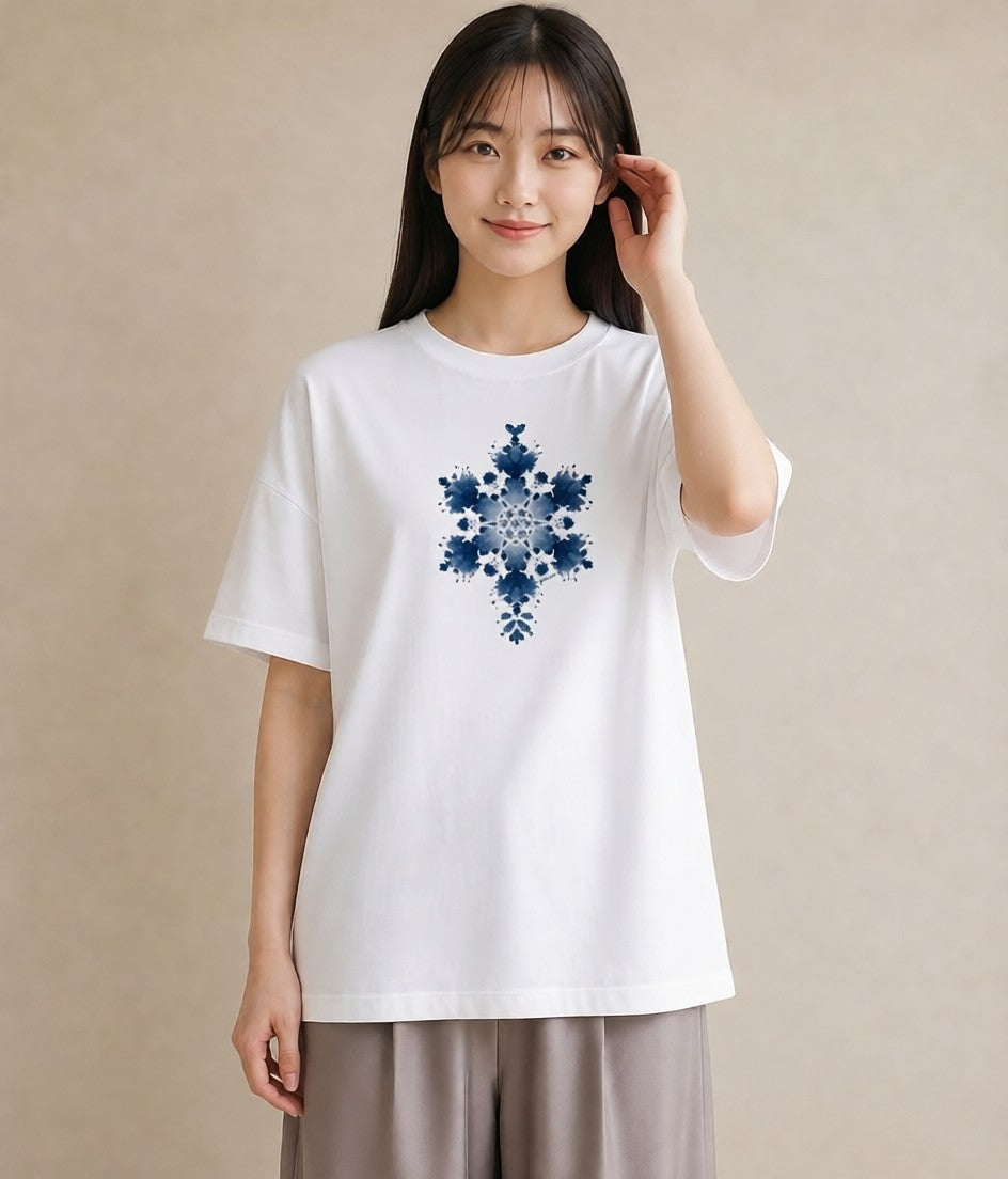デザインTシャツ レディース 雪の結晶 星空 宇宙 イラスト フェミニン 通勤 在宅 白T YMAZO