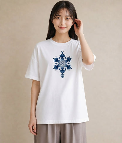 デザインTシャツ レディース 雪の結晶 星空 宇宙 イラスト フェミニン 通勤 在宅 白T YMAZO