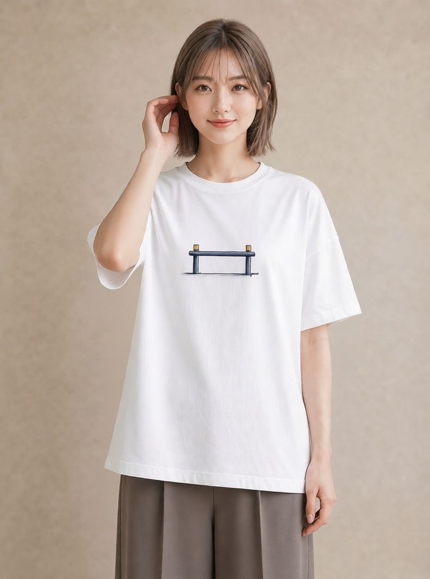 半袖Tシャツ レディース 桟橋 水辺 波止場 ナチュラル アンティーク イラスト ポップ 部屋着 女性向けギフト 白T YMAZO