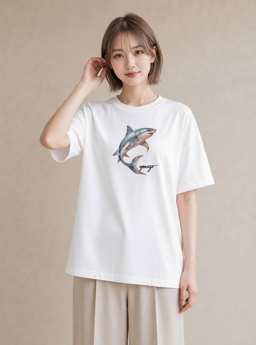 デザインTシャツ レディース サメ 海の生き物 海 イラスト 可愛い ママ カフェ服 白T YMAZO