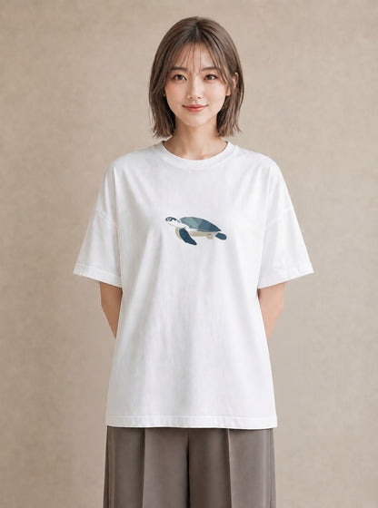 グラフィックTシャツ レディース ウミガメ 海の生き物 海 イラスト モード 20代 カジュアルコーデ 白T YMAZO