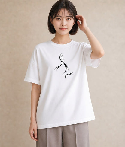 Tシャツ レディース 女の子 ガール 後ろ姿 イラスト ガーリー 海 カフェ巡り 白T YMAZO