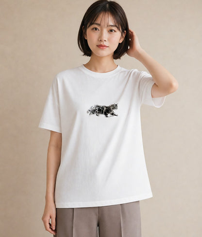 グラフィックTシャツ レディース メインクーン 猫 ねこ イラスト 手描き風 公園 ママ 白T YMAZO