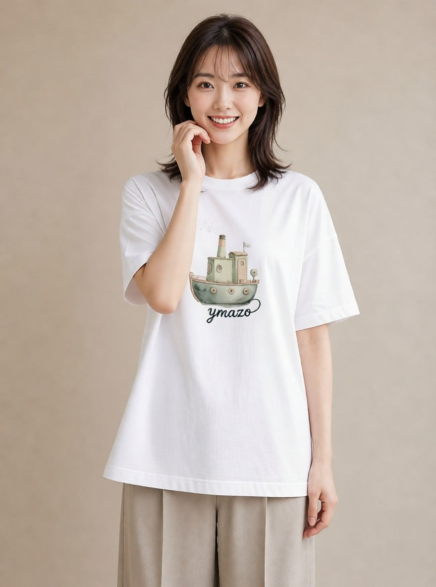 デザインTシャツ レディース 紙の船 水辺 ナチュラル アンティーク イラスト 淡色 母の日 ビーチ 白T YMAZO