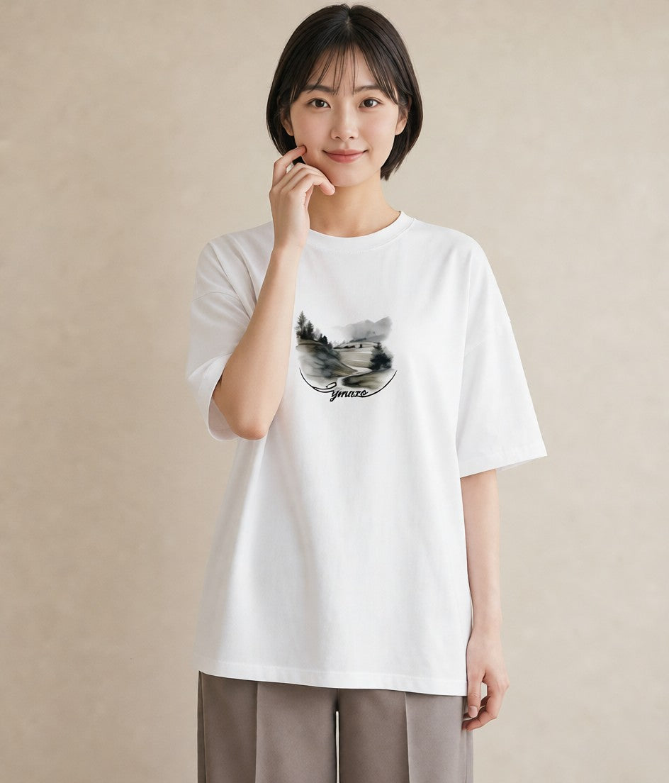 グラフィックTシャツ レディース 雨上がりの小道 雨上がり 小道 ナチュラル アンティーク イラスト ユニーク 部屋着 女性向けギフト 白T YMAZO