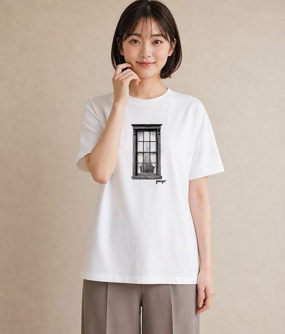 デザインTシャツ レディース 窓辺の椅子 窓辺 椅子 ナチュラル アンティーク イラスト モード 女子会 お揃い 白T YMAZO