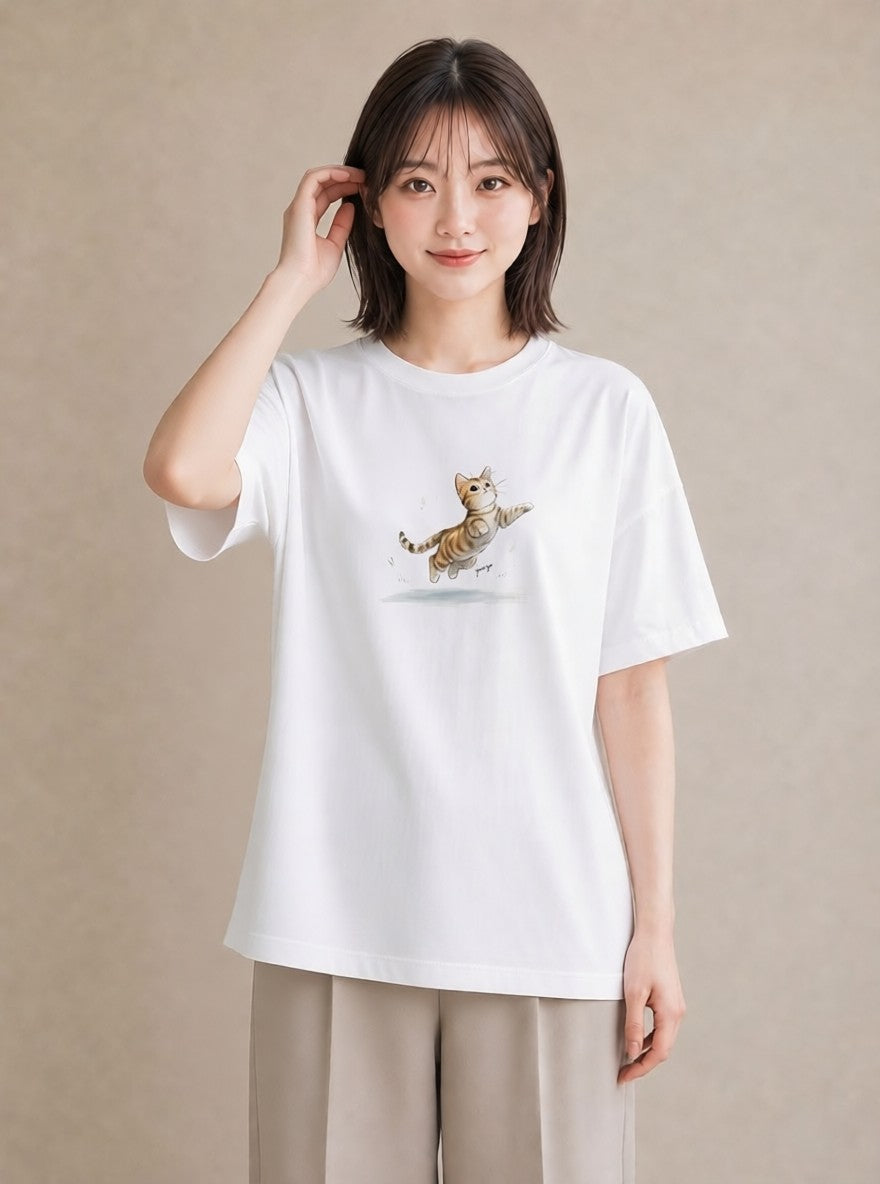 半袖Tシャツ レディース マンチカン 猫 ねこ イラスト きれいめ 公園 ママ 白T YMAZO