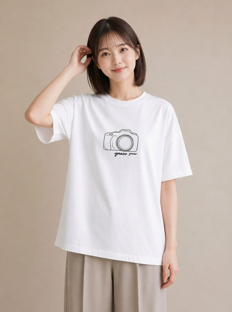 デザインTシャツ レディース カメラ フィルムカメラ レトロカメラ イラスト フェミニン ルームウェア ギフト 白T YMAZO