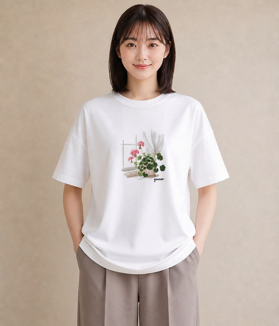 デザインTシャツ レディース 窓辺の椅子 窓辺 椅子 ナチュラル アンティーク イラスト ボタニカル 女性向けギフト 散歩 白T YMAZO