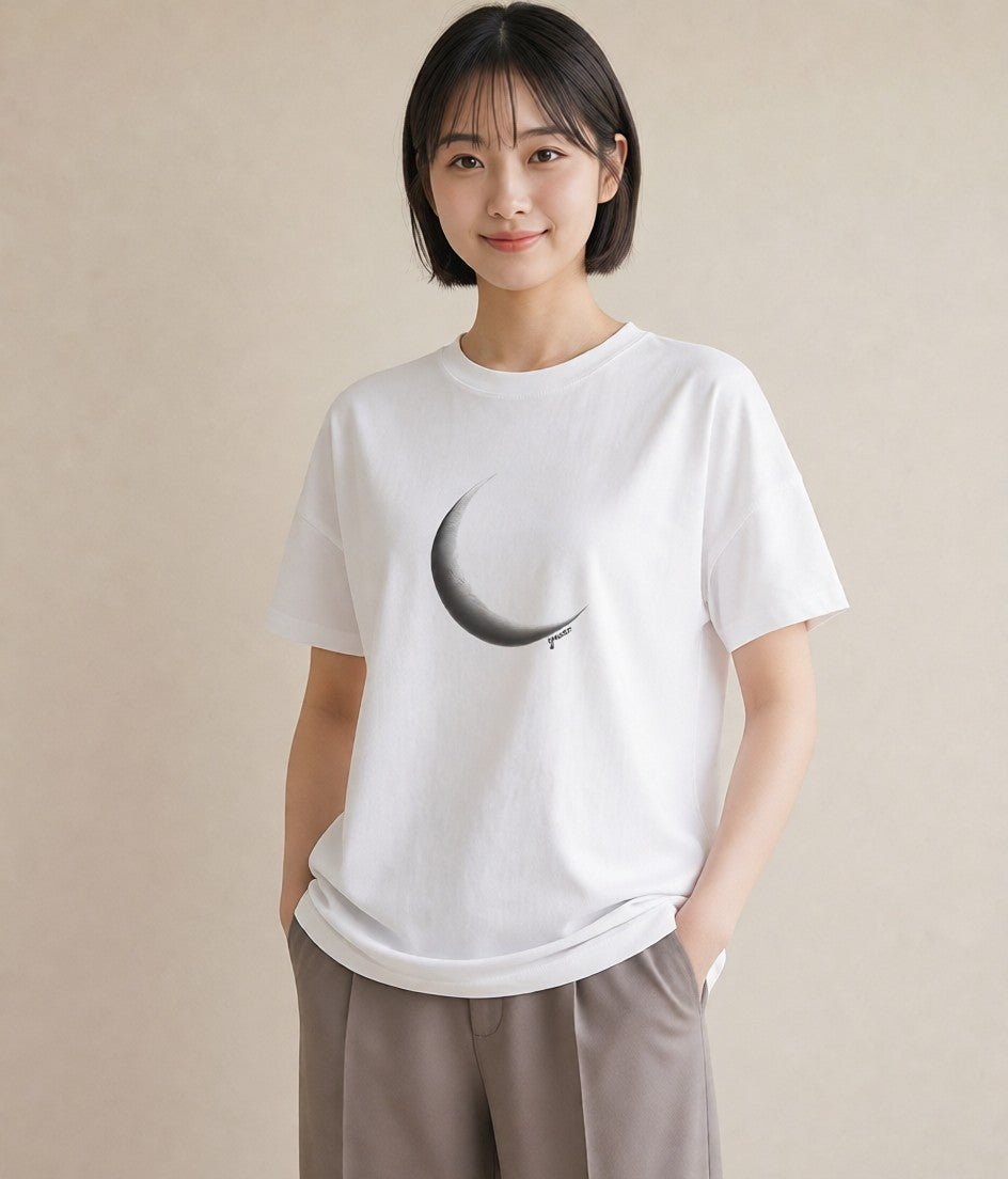デザインTシャツ レディース 三日月 星空 宇宙 イラスト 旅行コーデ 通勤 在宅 白T YMAZO