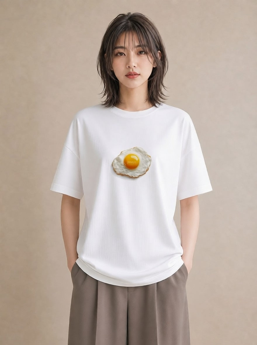 半袖Tシャツ レディース 目玉焼き 食べ物 フード イラスト 可愛い 公園 ママ 白T YMAZO