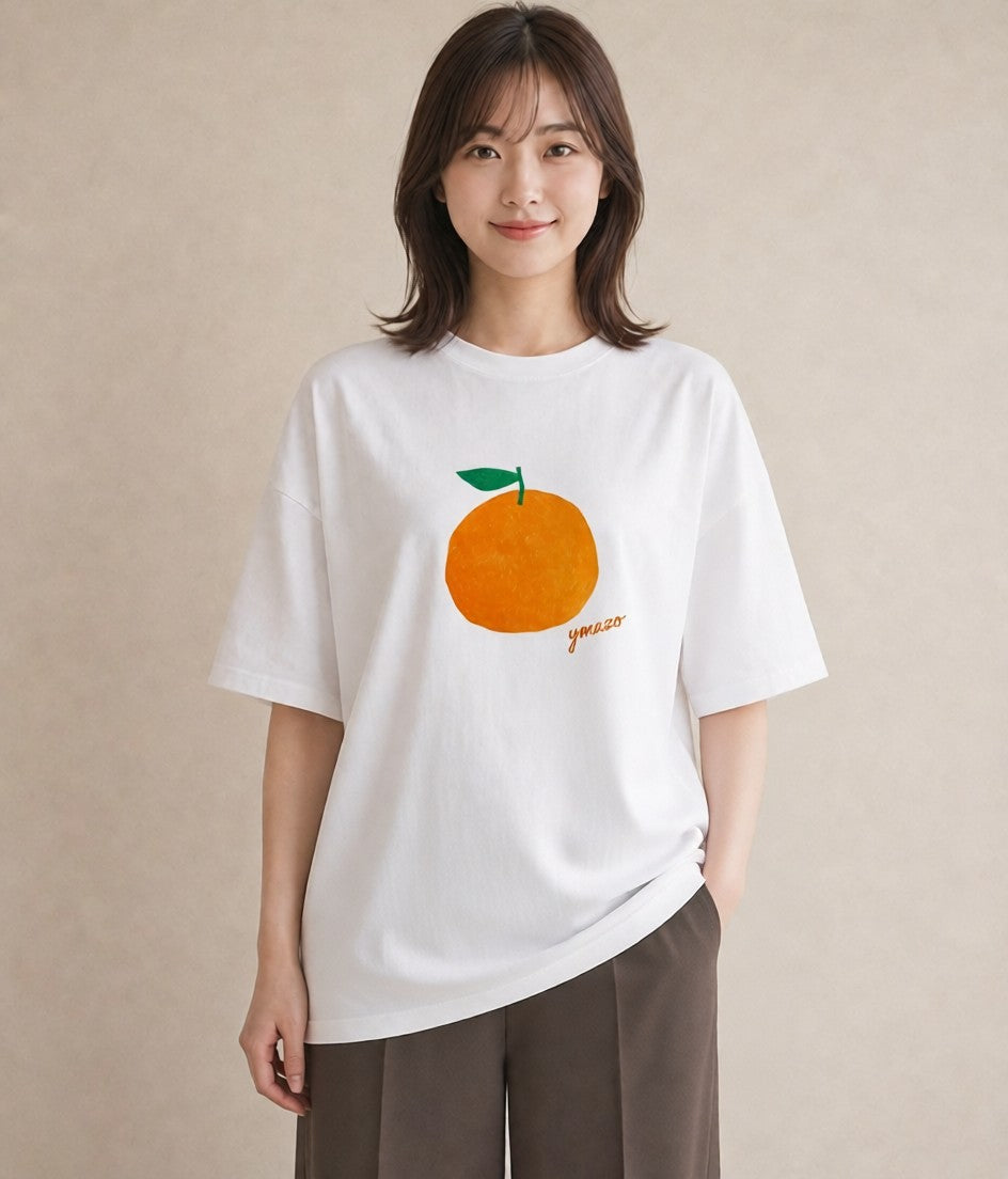 デザインTシャツ レディース もも 食べ物 フード イラスト きれいめカジュアル 20代 カジュアルコーデ 白T YMAZO