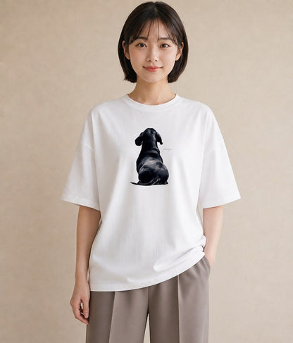 デザインTシャツ レディース ミニチュアダックスフンド 犬 いぬ イラスト 旅行コーデ 通勤 在宅 白T YMAZO